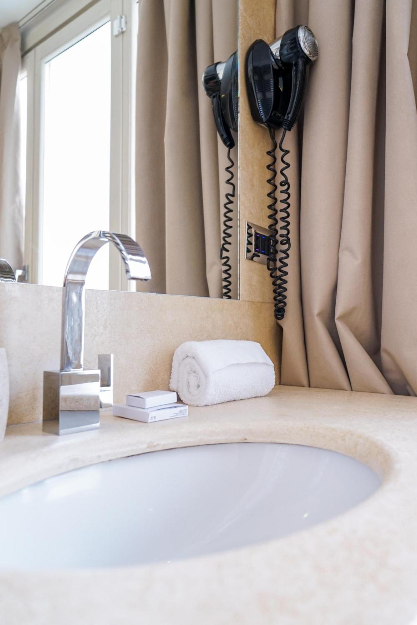 The Unique Hotel Milan Extérieur photo